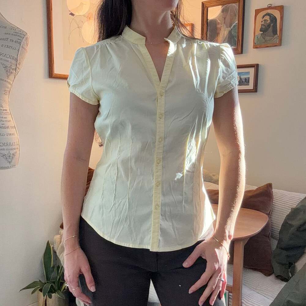 Vintage Y2k Express Design Studio Butter Yellow Short Sleeve Blouse Top Size M